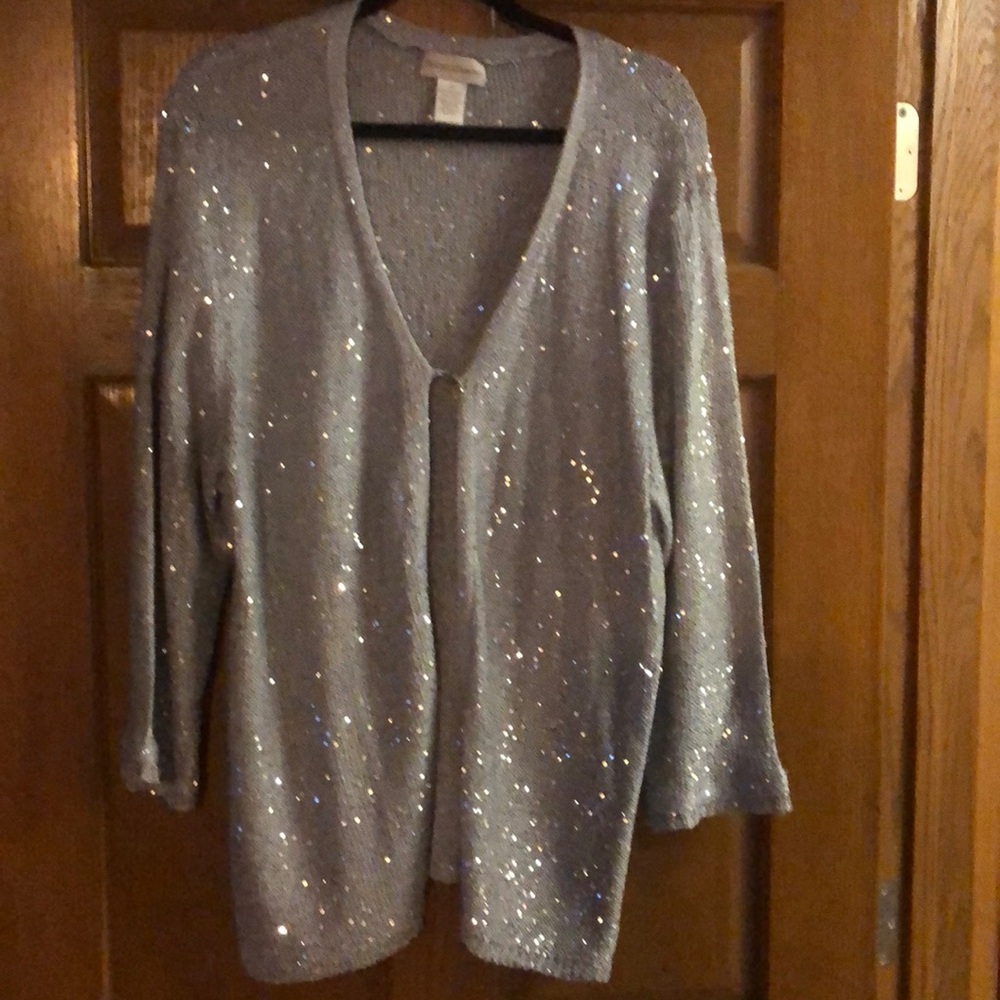 Cute Drapers & Damon’s cardigan top!